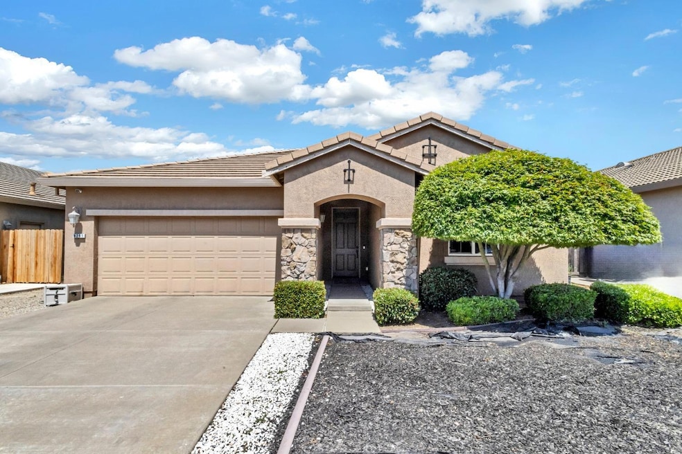 Sold $585,000 • Co-Listing Agent