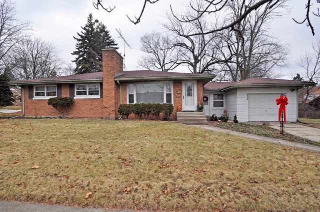 2318 Waverly Place, Waukegan, IL 60085 - photo 1