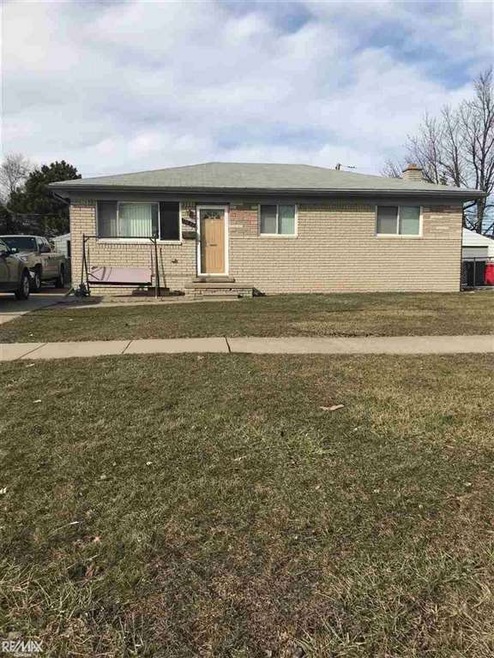 15633 Common Rd, Roseville, MI 48066 - photo 1