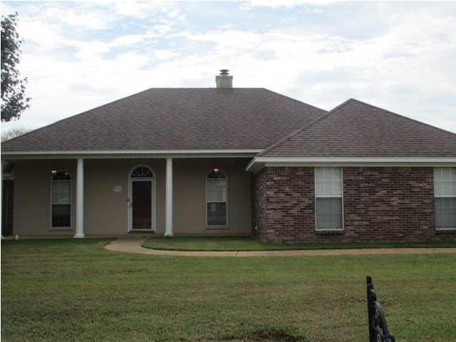 321 Mallory Dr, Byram, MS 39272 - photo 1