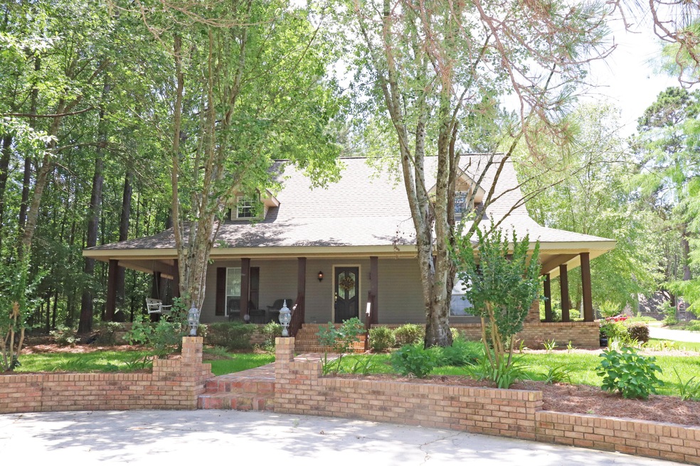 3 Center Avenue
