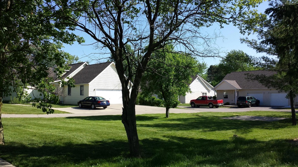 691 Kenny Ln, Marysville, OH 43040 - photo 1