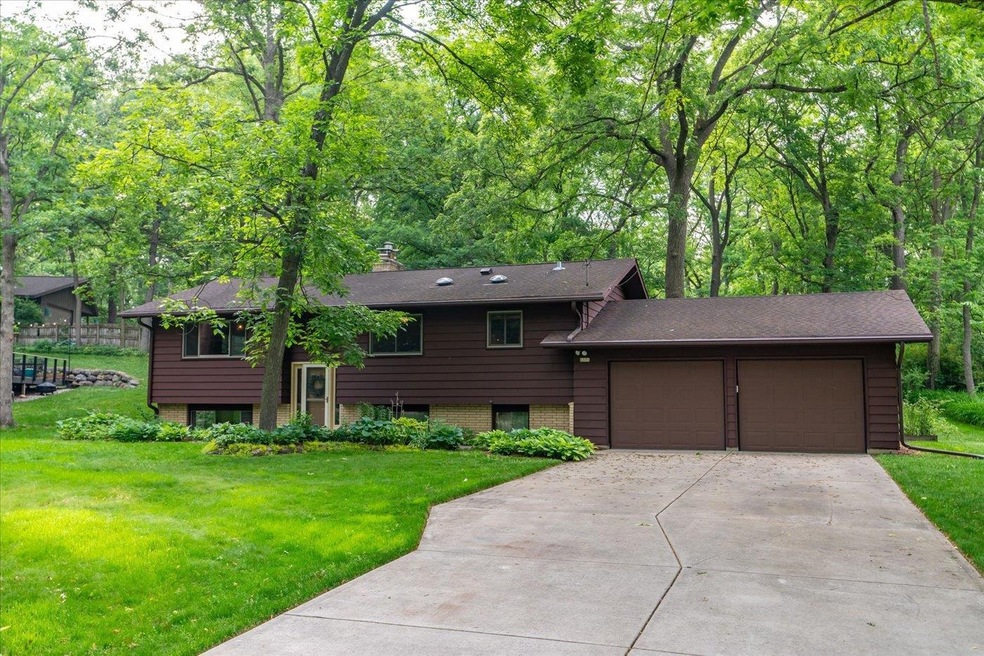 6371 Goose Lake Dr, Verona, WI 53593 - photo 1