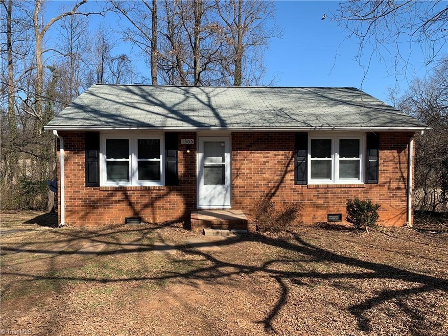 1305 Wise Ave, High Point, NC 27260 - photo 1