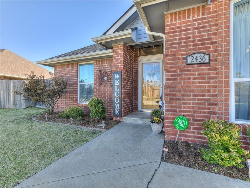 2436 E Hills Dr, Moore, OK 73160 - photo 1