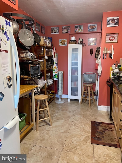 222 E Montgomery Ave unit 106, Ardmore, PA 19003 - photo 1