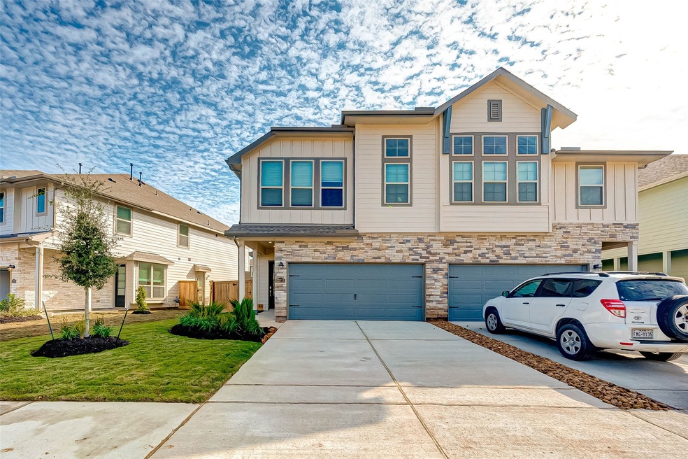 22711 Sutherland Bend Ln, Richmond, TX 77469 - photo 1