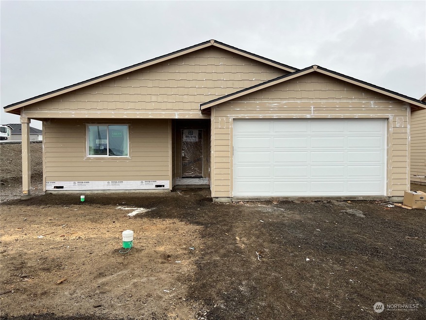 307 N Newark Ave, East Wenatchee, WA 98802 - photo 1