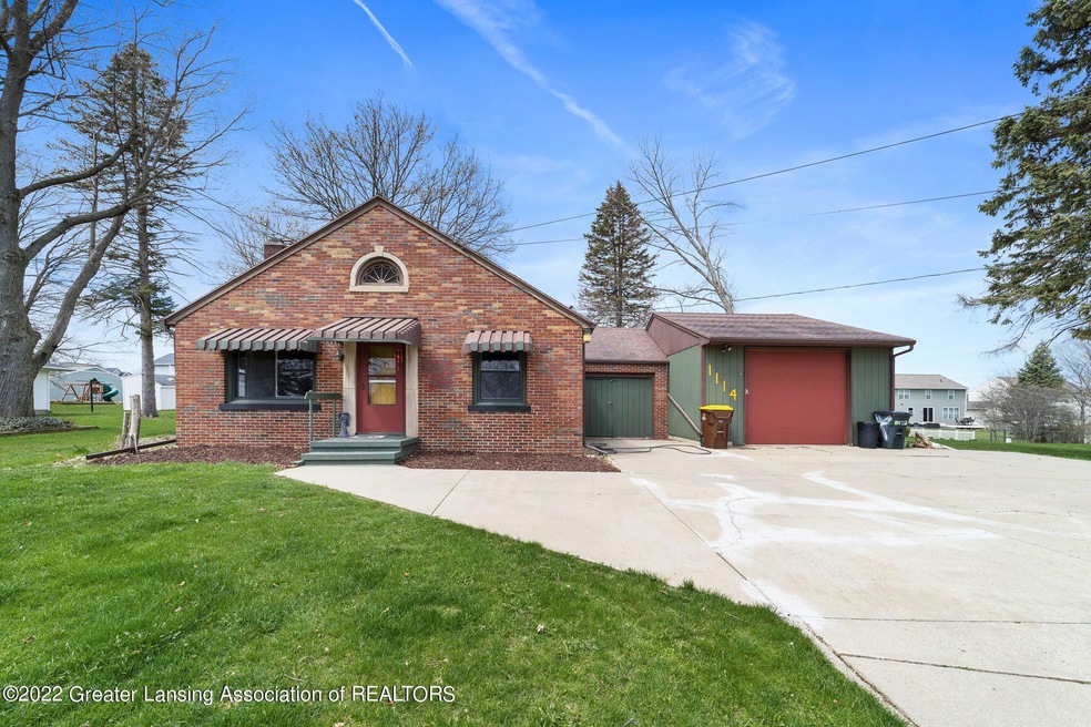 14-web-or-mls-Home-Exposure-1114-Turner-