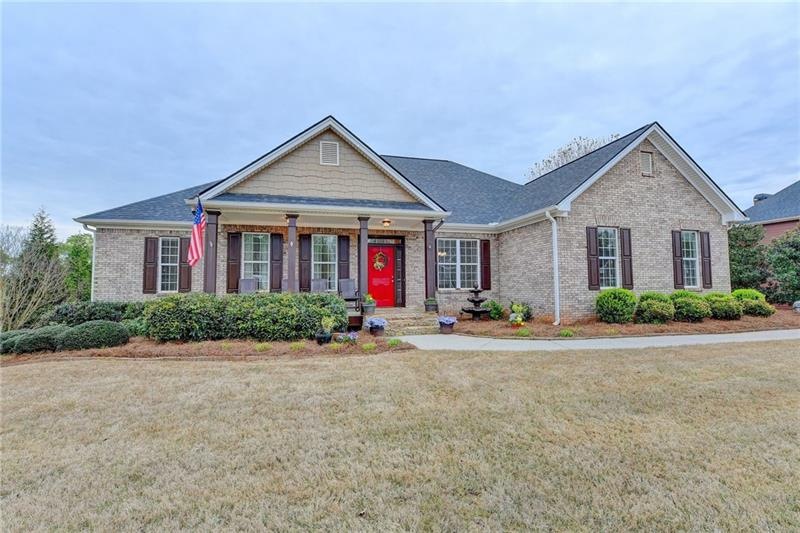 267 Durham Dr, Hoschton, GA 30548 - photo 1