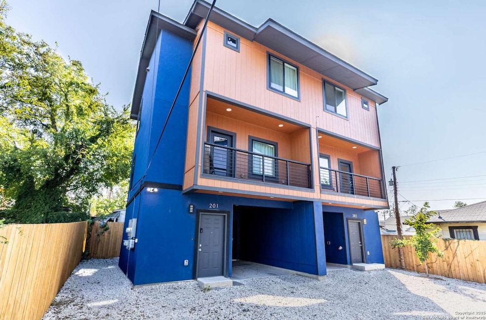 118 Shenandoah St unit 202, San Antonio, TX 78210 - photo 1