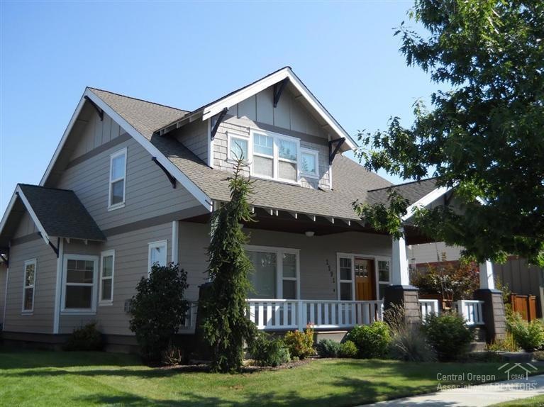 1591 NW Hemlock Ave, Redmond, OR 97756 - photo 1