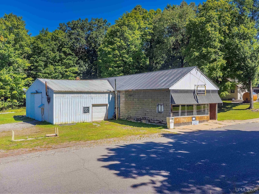 514 Main St, Alpha, MI 49902 - photo 1