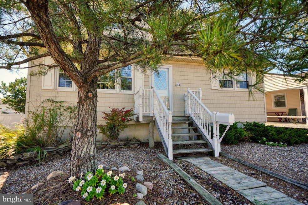 Sold $725,000 • Co-Listing Agent