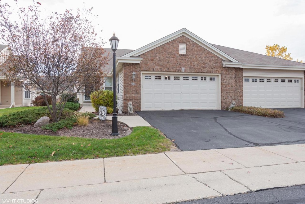 01_859SweetbriarDr_57_FrontView_HiRes