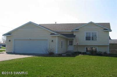 2811 Dylan Ct - front