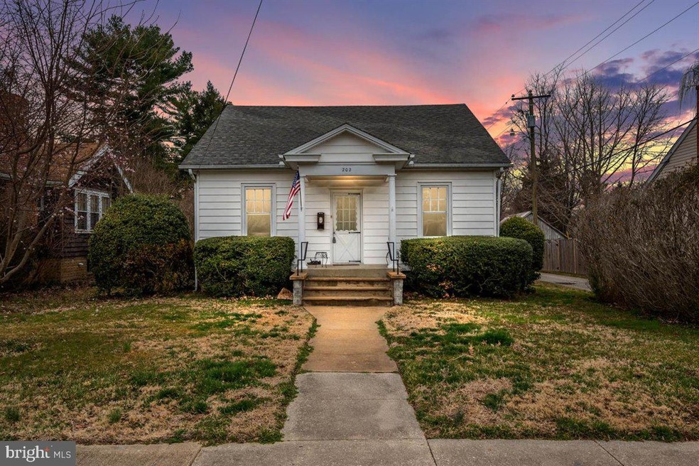 202 Belvedere Ave, Centreville, MD 21617 - photo 1