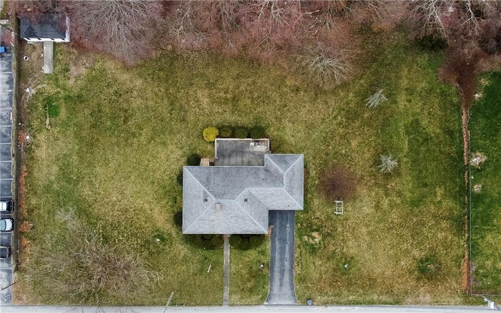 4 Overhill Rd, Warren, RI 02885 For Sale