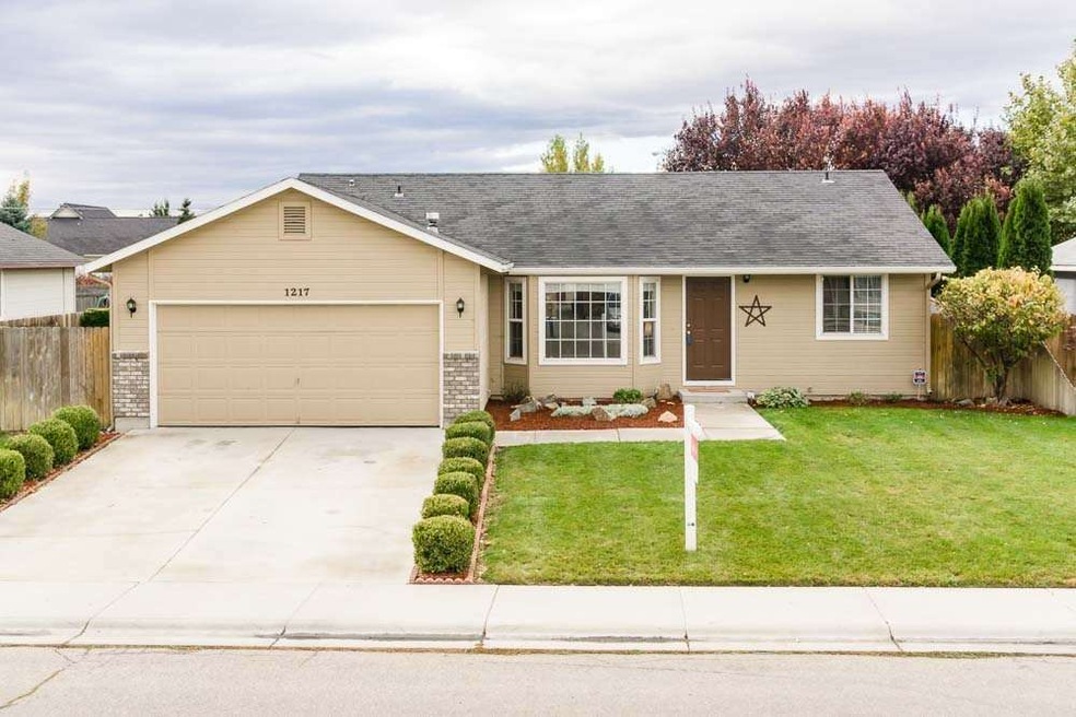1217 W Hawaii Ave, Nampa, ID 83686 - photo 1