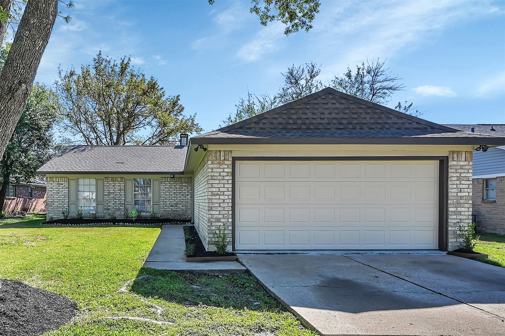 3631 Abinger Ln, Houston, TX 77088 - photo 1