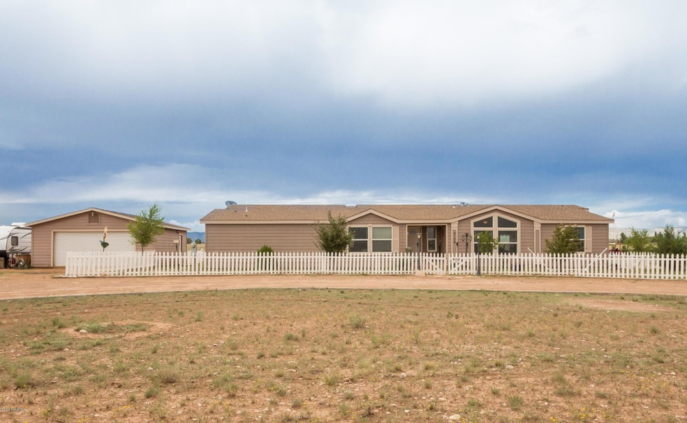 3150 W Easy Ranch Rd, Paulden, AZ 86334 - photo 1