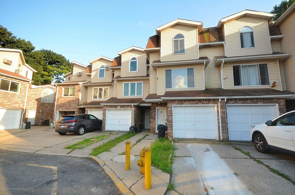 28 Zachary Court front