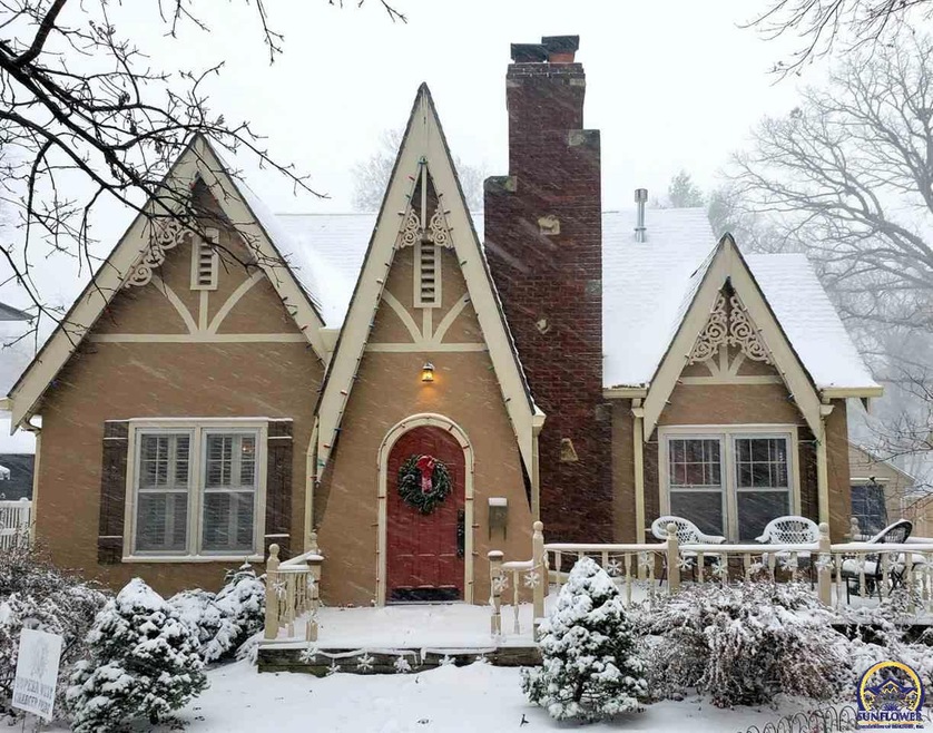 1830 SW Pembroke Ln, Topeka, KS 66604 - photo 1