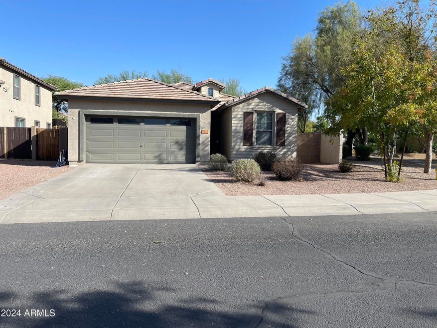 1572 E Nightingale Ln, Gilbert, AZ 85298 - photo 1