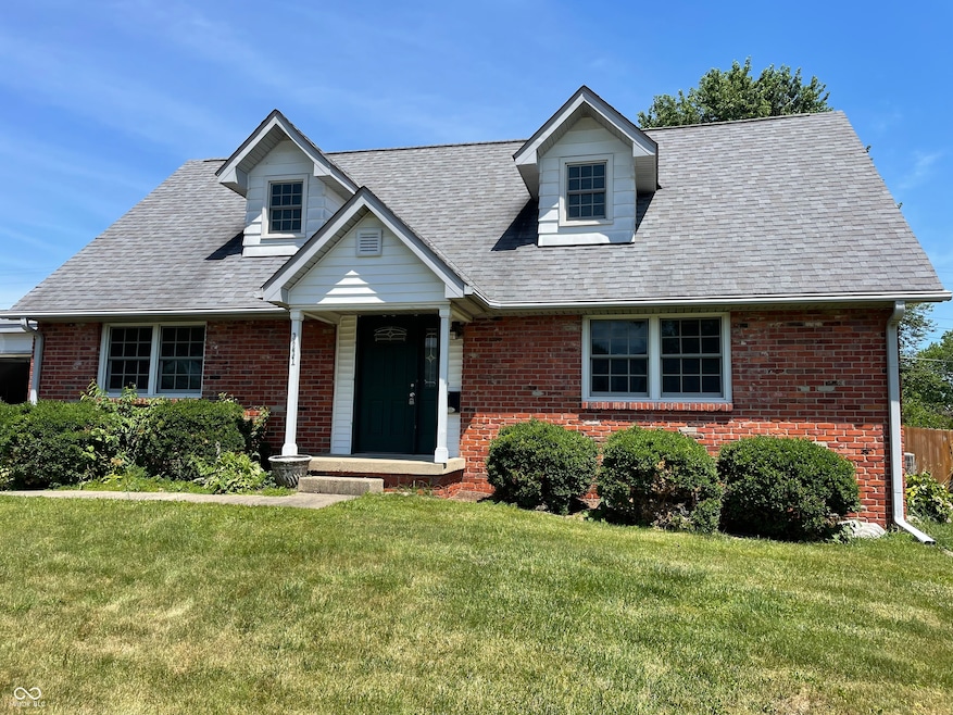 3231 Fairlawn Dr, Columbus, IN 47203 - photo 1