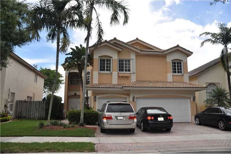10897 NW 73rd Terrace, Doral, FL 33178 - photo 1