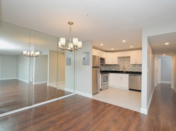 232 Canton St unit 211, Randolph, MA 02368 - photo 1