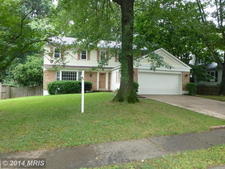 9337 Tovito Dr, Fairfax, VA 22031 - photo 1