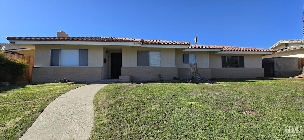 3712 Harvard Dr, Bakersfield, CA 93306 - photo 1