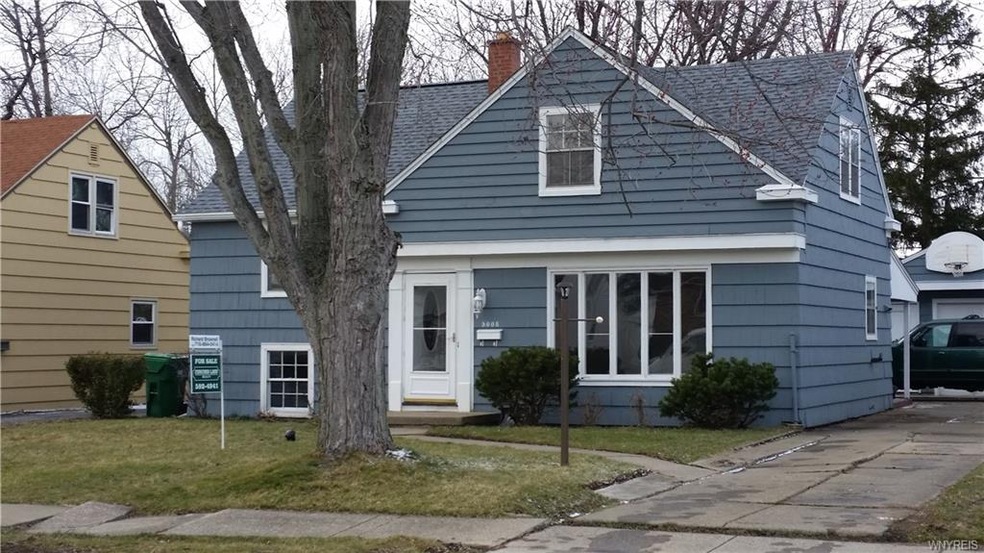 Front of 5008 Chapman