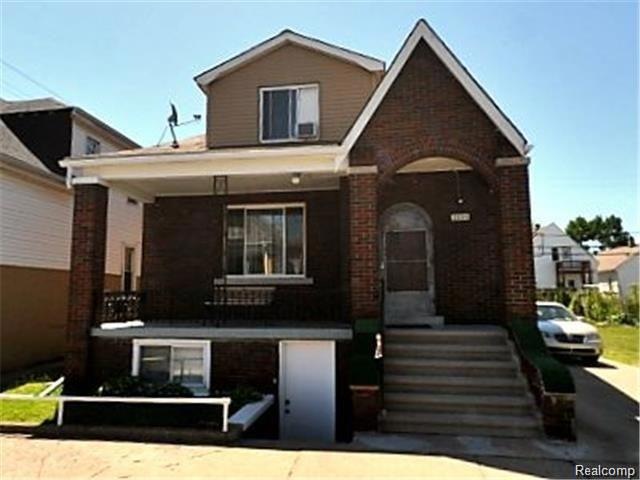 2694 Commor St, HamtraMcK, MI 48212 - photo 1