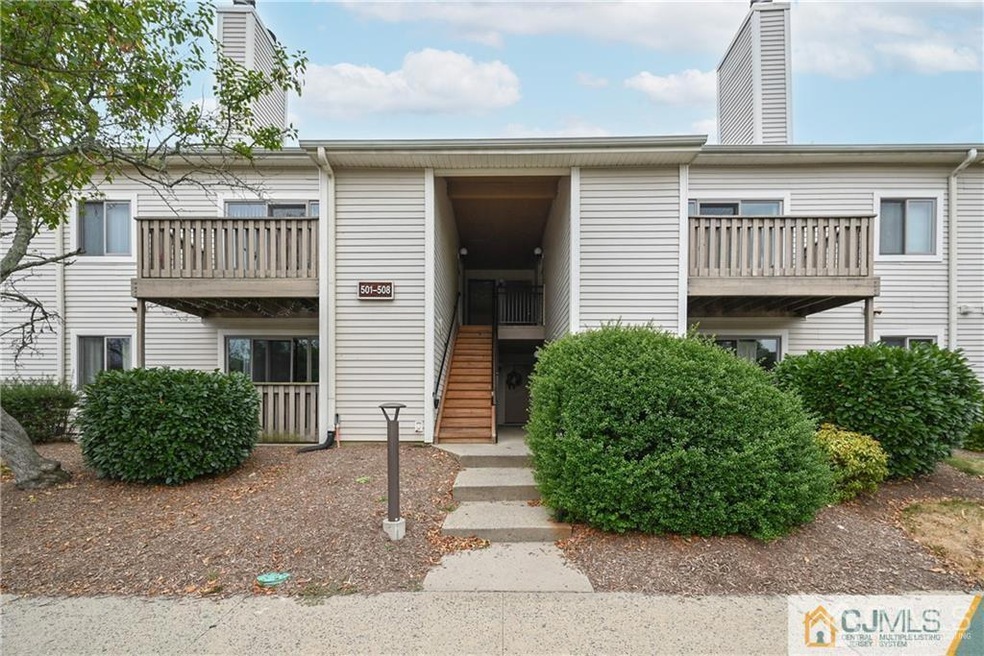 501 Aspen Dr, Plainsboro, NJ 08536 - photo 1