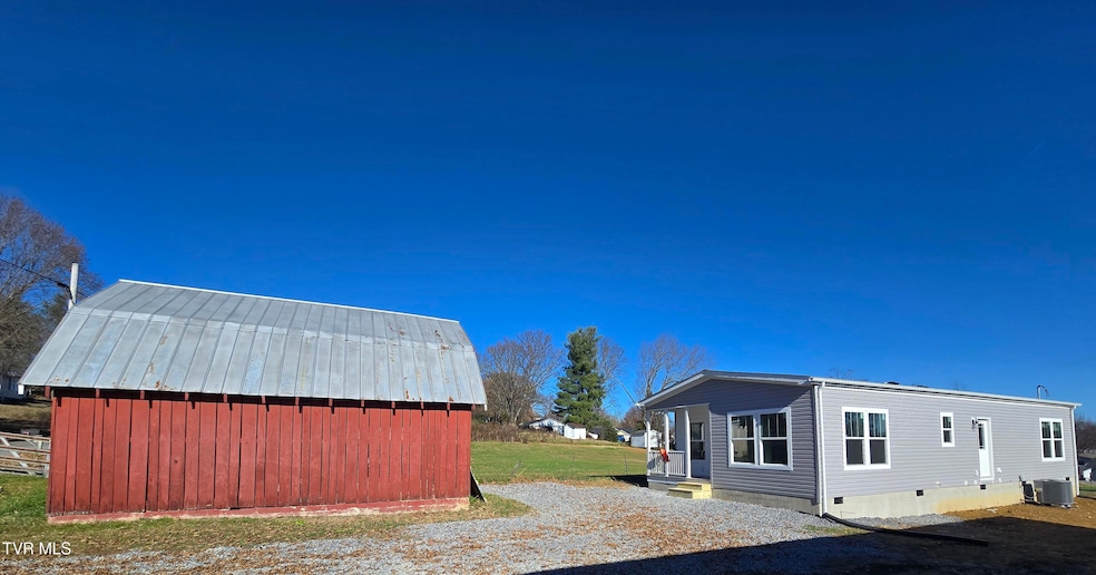 2208 Oak St, Gray, TN 37615 - photo 1