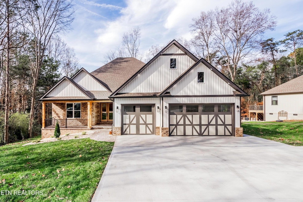 211 Chatuga Way, Loudon, TN 37774 - photo 1