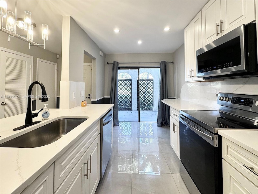 21643 Cypress Rd unit 14D, Boca Raton, FL 33433 - photo 1