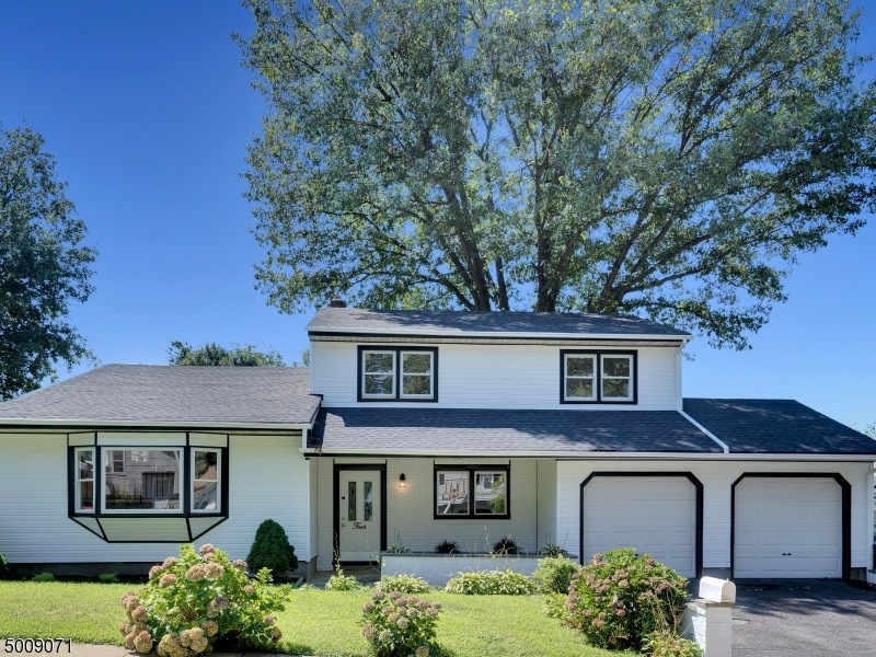 4 Thomas Ave, South Amboy, NJ 08879 - photo 1