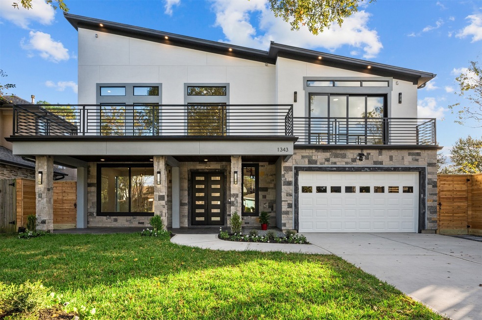 1343 Du Barry Ln, Houston, TX 77018 - photo 1