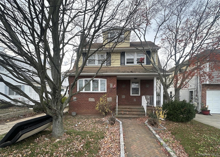 2922 Oceanside Rd, Oceanside, NY 11572 - photo 1