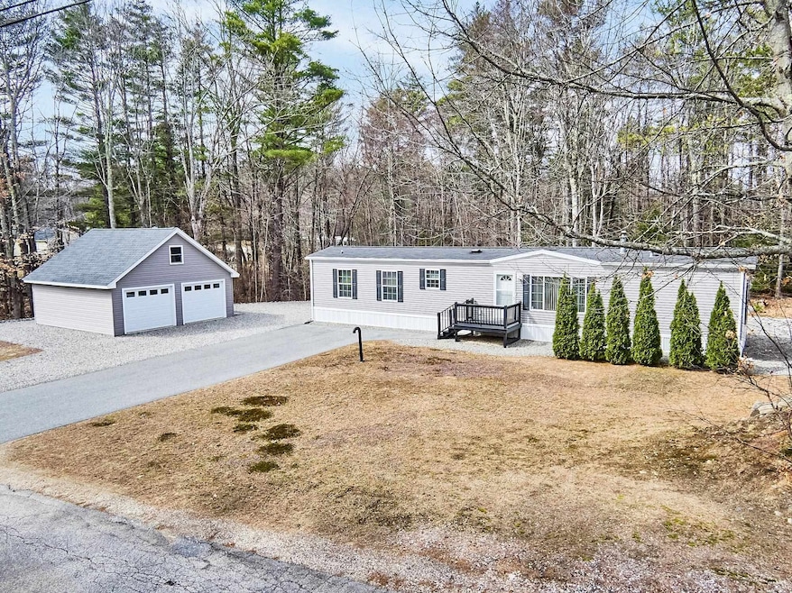 7 Elizabeth Road Sandown NH