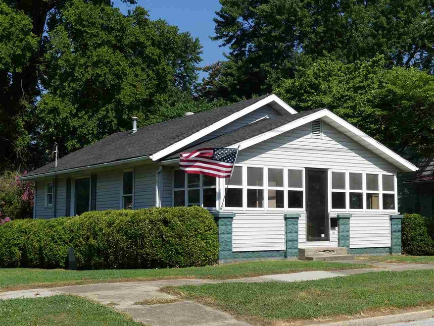 703 N West St, Princeton, IN 47670 - photo 1