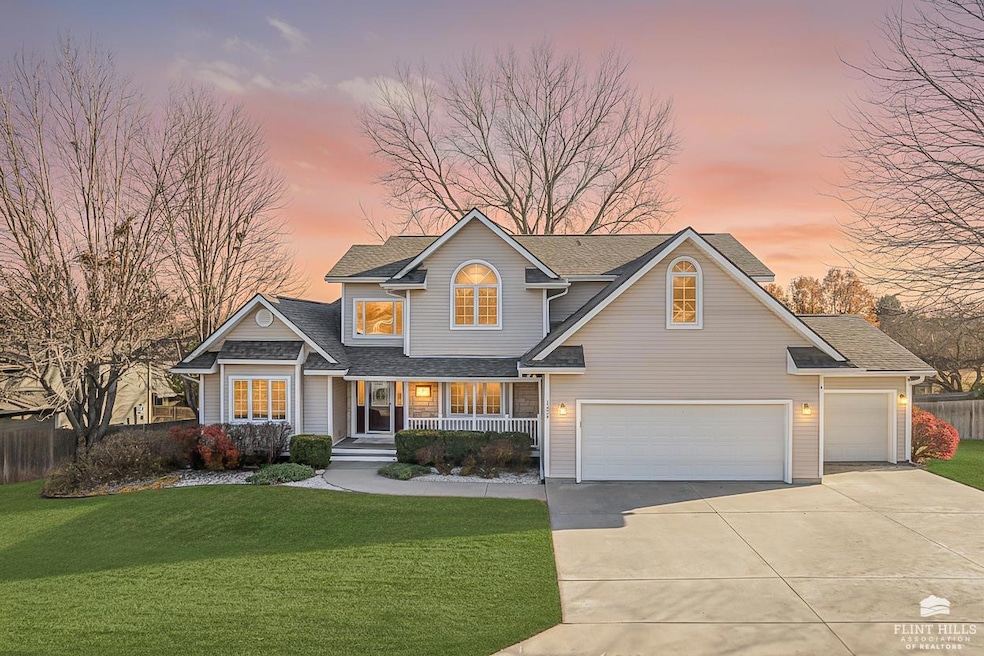 1539 Tamerisk Dr, Junction City, KS 66441 - photo 1