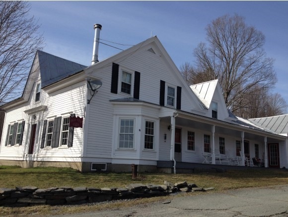 560 Daniels Farm Rd, Saint Johnsbury, VT 05819 - photo 1