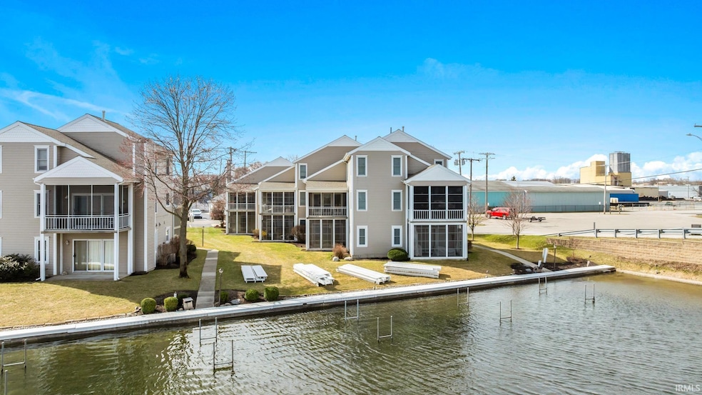 300 E Medusa St unit 5D, Syracuse, IN 46567 - photo 1