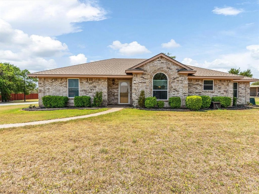 1960 Reynolds Dr, Azle, TX 76020 - photo 1