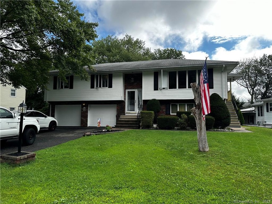 458 Chestnut Hill Ave, Waterbury, CT 06704 - photo 1