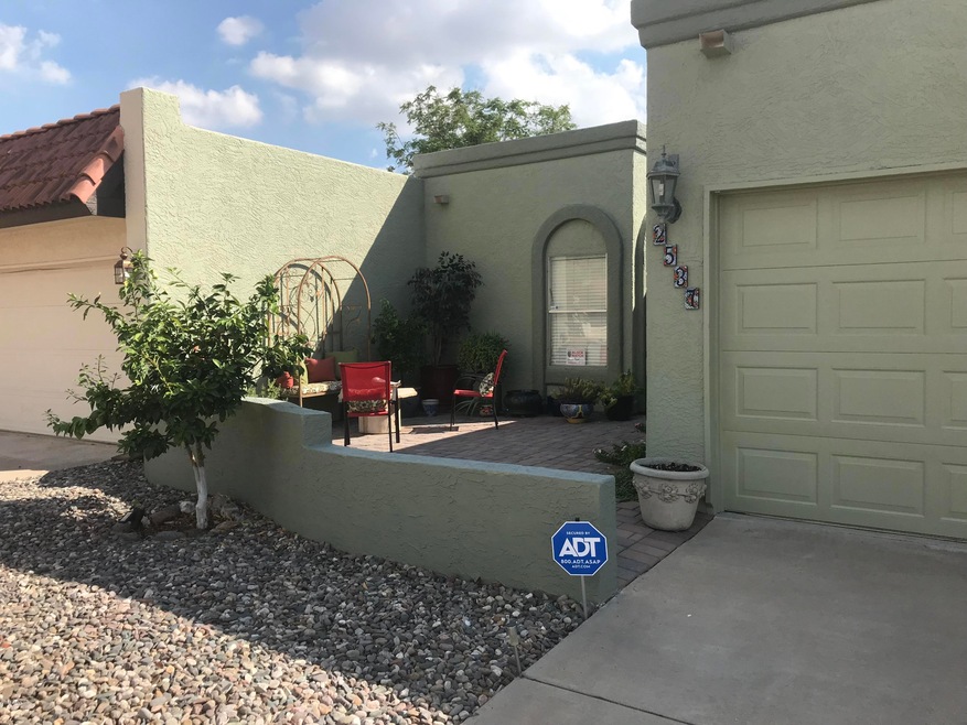 2537 E Wagoner Rd, Phoenix, AZ 85032 - photo 1